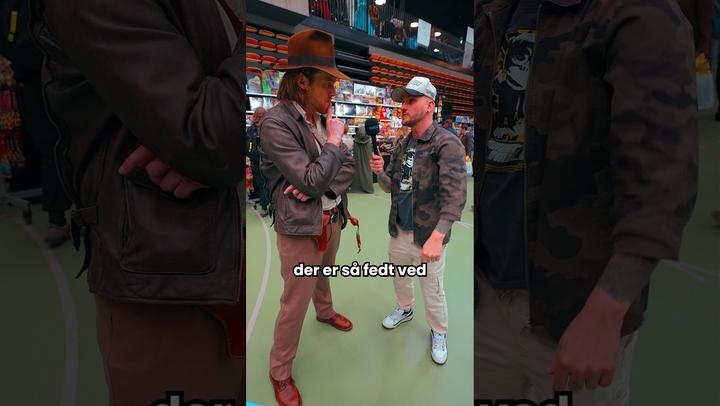 Den mest passionerede mand jeg har mødt! 😍 Ægte Indiana Jones fan!